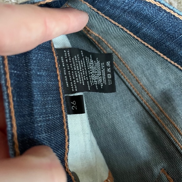 J BRAND Jeans - classic wash - Picture 3 of 4